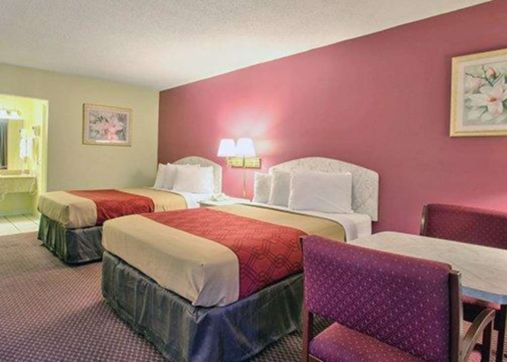 Econo Lodge Donalsonville Номер фото