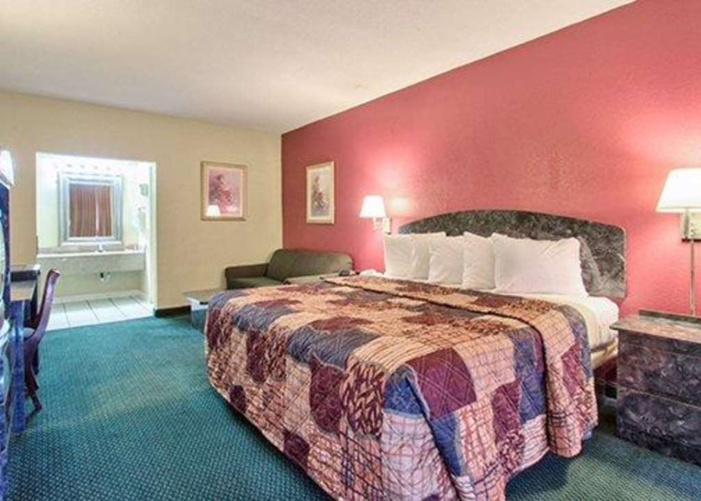 Econo Lodge Donalsonville Номер фото